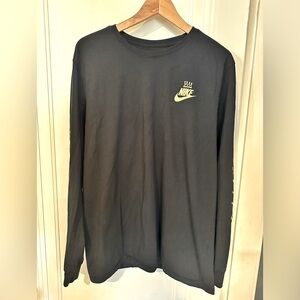 Nike The Nike Tee Athletic Cut long sleeve tee black gold basketball